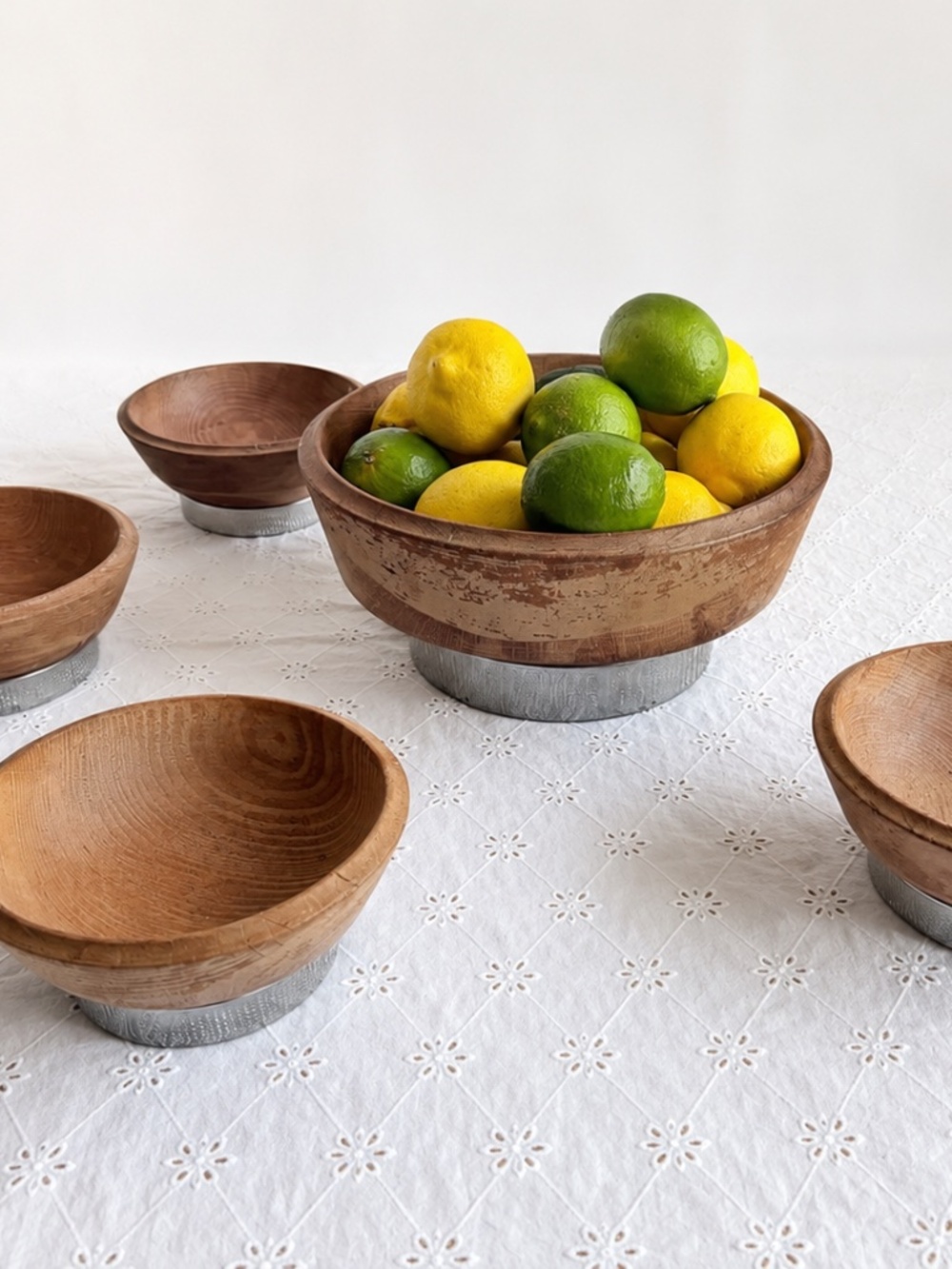 Vintage Wooden Bowl Serving Set – Large Fruit Bowl with 4 Matching Bowls